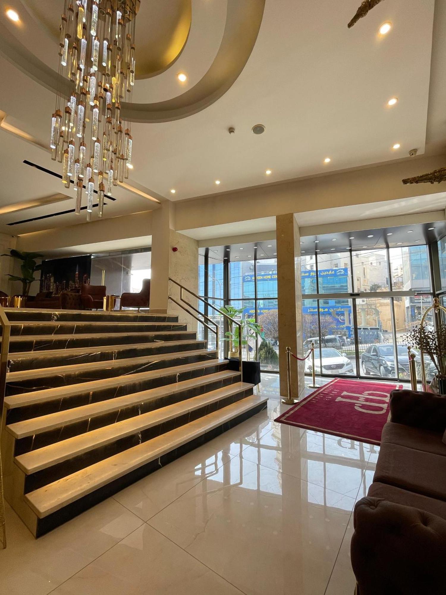 Spark Plaza 3*