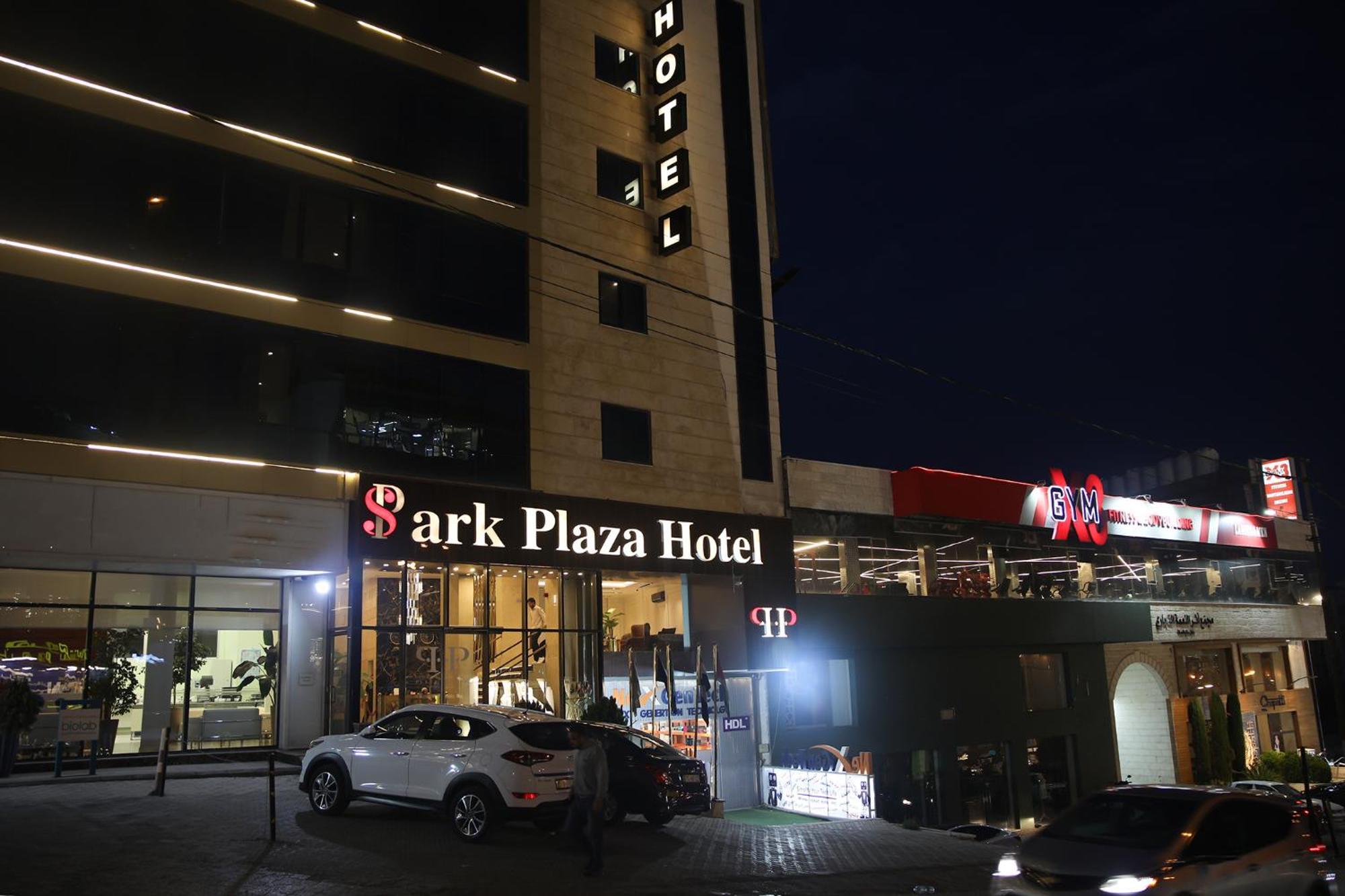 Spark Plaza Hotel 3*