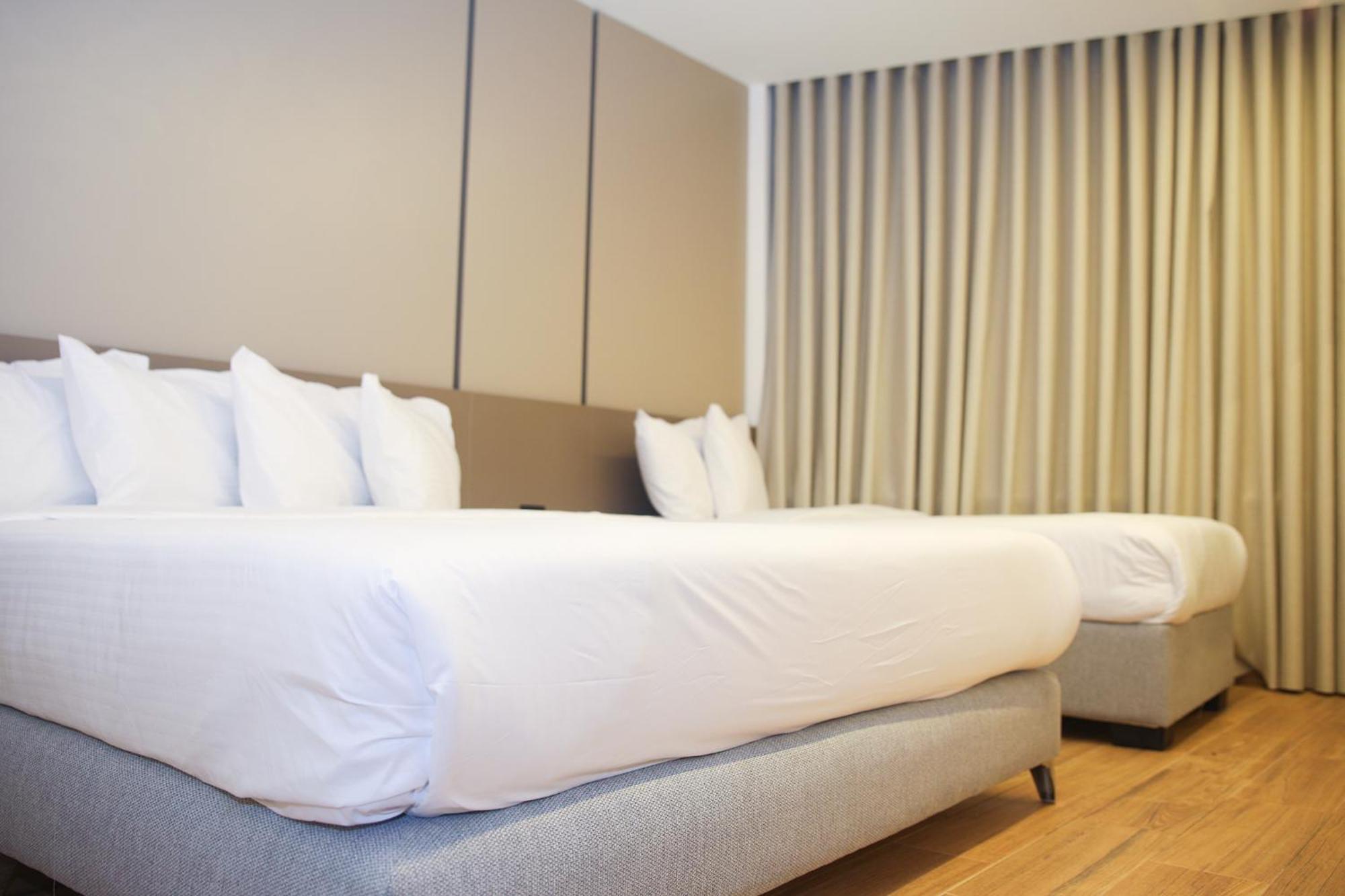 Spark Plaza Hotel
