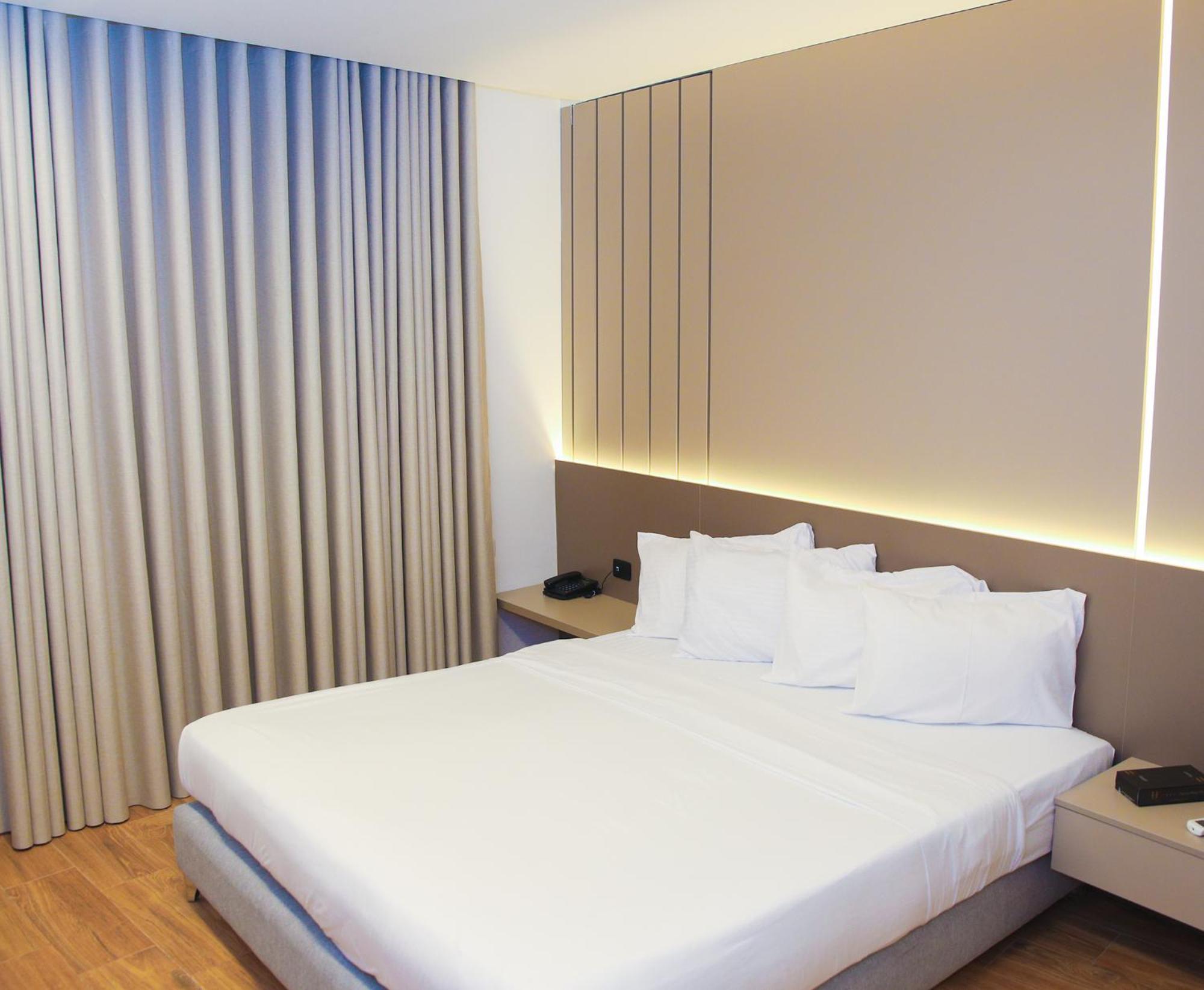 Hotel Spark Plaza Amán